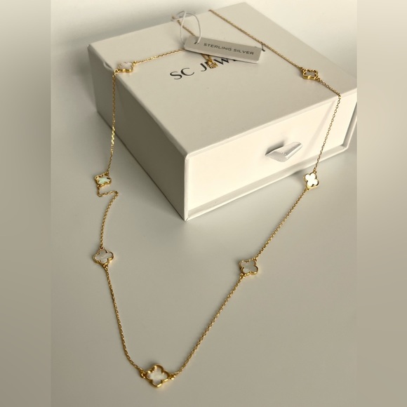 Rachel Zoe Clover Necklace Mother of Pearl Clover 7 Motif Double Sided - Picture 5 of 10